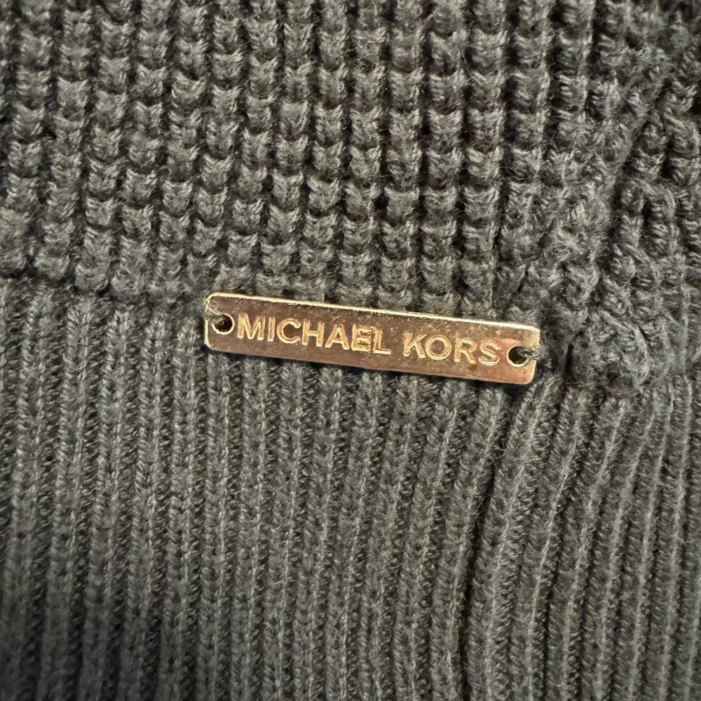 Michael Kors Women's olive Green Knit hoodie - Picture 6 of 9